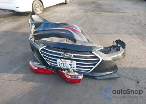 2017 Hyundai Elantra Se z USA, uszkodzony, nr VIN 5NPD74LF8HH202362